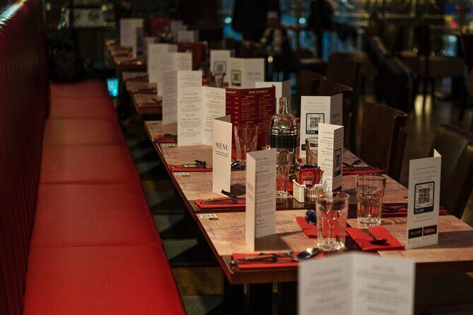 2.5 Hour Experience Scottish Dinner and Folk Music - Dinner at 7:00: A Two-Course Meal plus Dessert