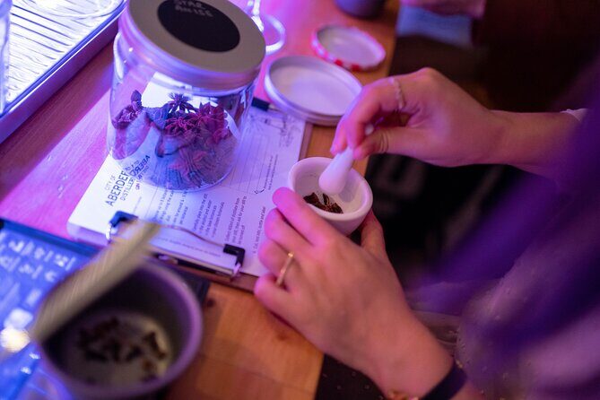 2 hour Gin School Experience in Aberdeen - The Aberdeen gin school setup: 2.5 hours with a small group