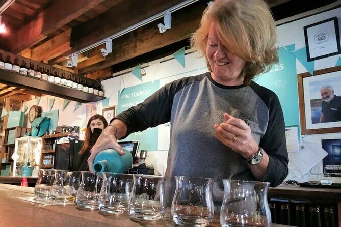 4-day Islay Platinum Whisky Tour - Whisky Included! With free pickup! - Day 2 on Islay: Lagavulin first, then Ardbeg lunch with five whiskies