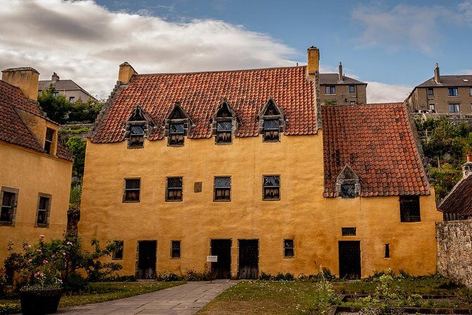 4-Day Outlander Trail Tour from Edinburgh Including Admissions - Where you’ll sleep: Inverness, Fort William, and what to pack for