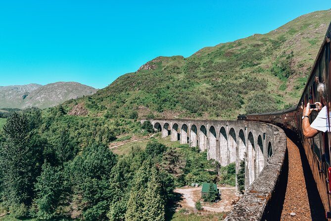 6 Day Outer Hebrides, Isle of Skye & optional 'Hogwarts Express' - Lewis without rush: broch, blackhouses, and the Butt of Lewis lighthouse