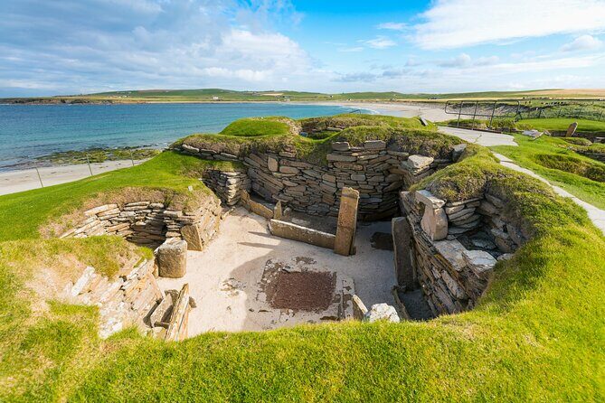 8 Day Isle of Skye, Orkney & North Coast 500 tour from Edinburgh - Day 1: Dunkeld to Culloden and Clava Cairns for a fast-hit history day