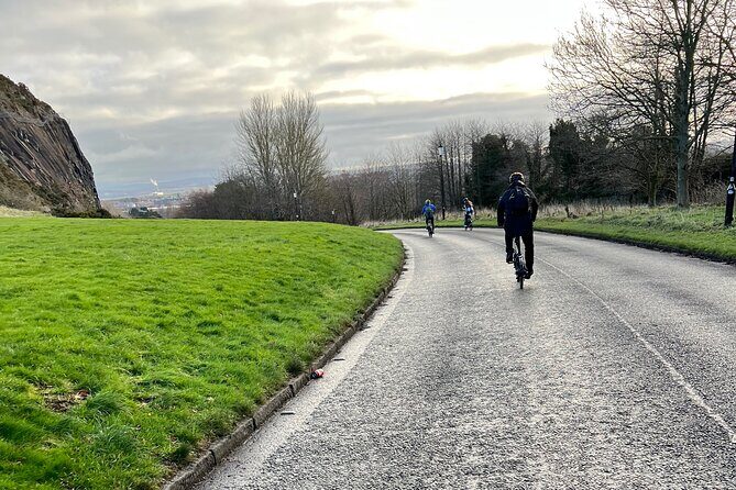 'A wee pedal's' E-bike tour of Arthur's Seat and beyond - Start at Bridgend Farmhouse Cafe: the day begins with a fit-and-go