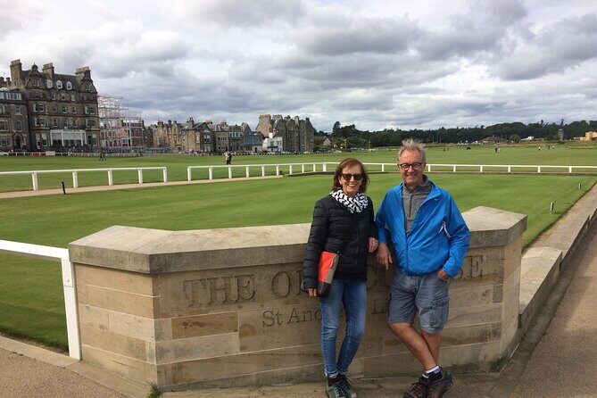 A Wee Walk and a Cocktail in St. Andrews - Meeting at Martyrs’ Monument: a clear start with quick momentum