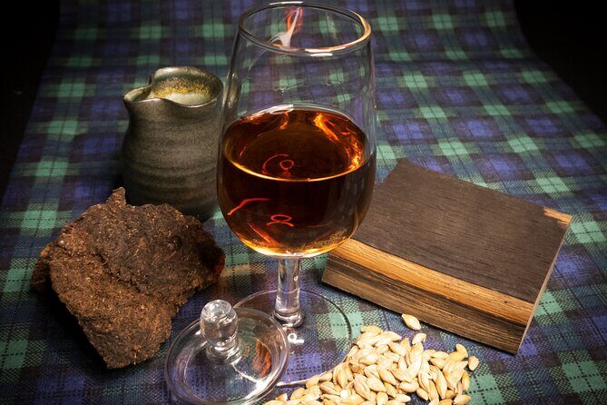Afternoon Whisky Tasting in a Traditional Edinburgh Bar - Meeting at Lawnmarket and heading to The Jolly Judge Bar