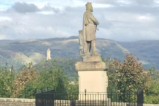 Bannockburn & Stirling Castle Private Tour from Greater Glasgow - What the private guide experience feels like in real life
