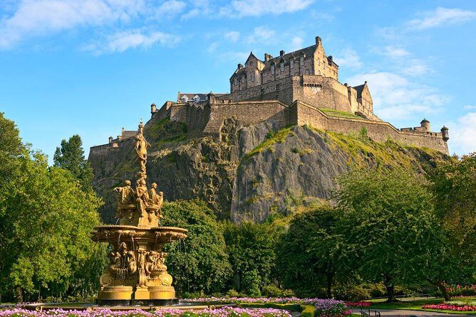 Bespoke 5 day Tour - your personal itinerary - Day 1: Eilean Donan Castle and Portree Harbour on Skye