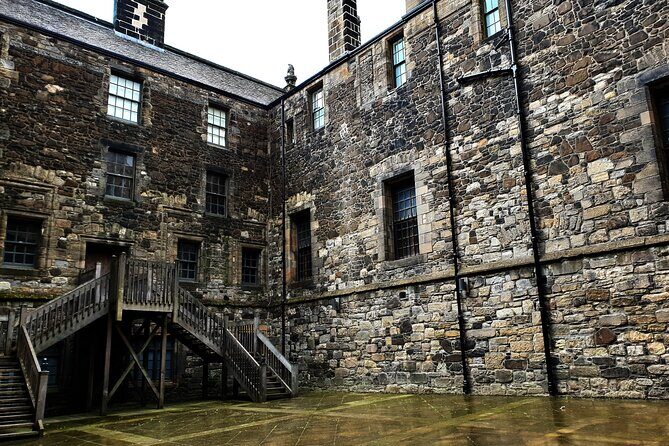 Blackness & Stirling Castle, Wallace Monument Private Tour - Stirling Castle: Royal Rooms, Military Power, and Hilltop Views