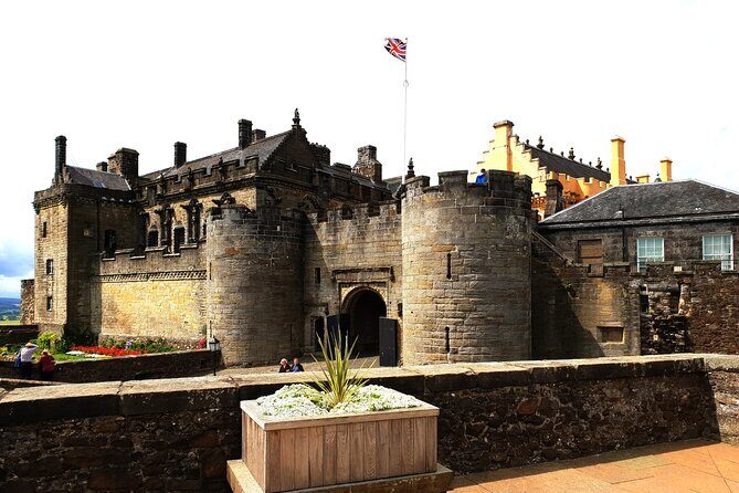 Blackness & Stirling Castle, Wallace Monument Private Tour - Wallace Monument: Climb the Staircase, Then Read the Story