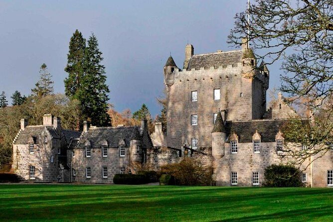 Cawdor Castle, Inverness, Culloden, Outlander and Loch Ness Tour - Cawdor Castle and Macbeth: a castle you can actually visit