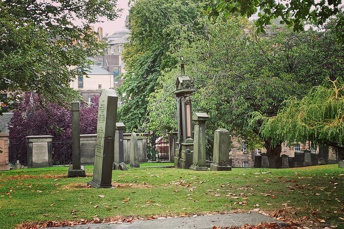 Dark History and Ghost Tour of Edinburgh - Grassmarket: a 600-year-old stage for betrayal and murder