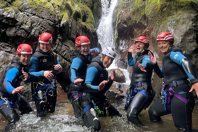 Discover Canyoning in Dollar Glen - The Instructors: Professional Coaching You Can Feel in the Instructions
