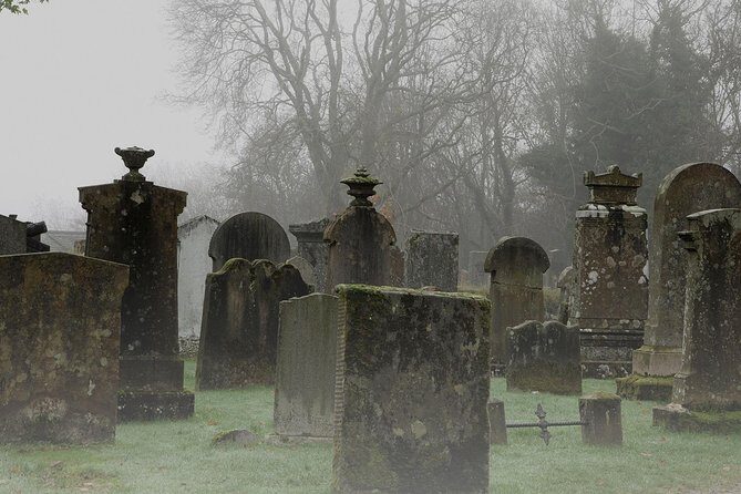 Edinburgh 2 Hour Nighttime Ghost Tour Italian Tour Guide - How the $20.59, 2-hour format actually helps