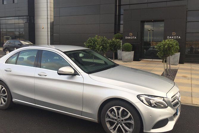 Edinburgh Airport to Glasgow City Chauffeured Hire Driver - Meet-and-greet pickup at the airport, minus the guessing game