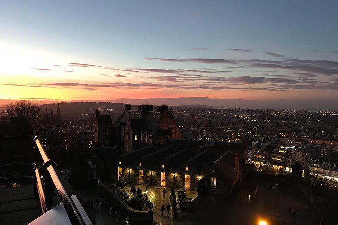 Edinburgh Castle: Guided Walking Tour with Entry Ticket - The Great Hall: where feasts and politics share the same room