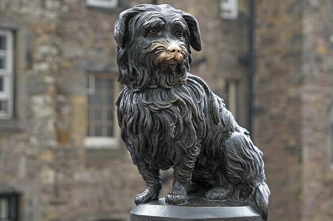 Edinburgh Castle & Old Town Small Group Guided Tour - Meeting at the David Hume Statue and getting oriented fast