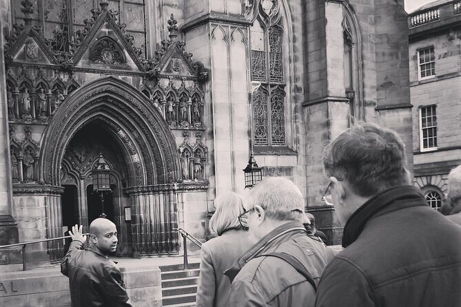 Edinburgh City Walking Tour, Discover Old Town, Royal Mile with a Local Expert! - Rishi’s guide style: lots of answers, and flexibility on timing