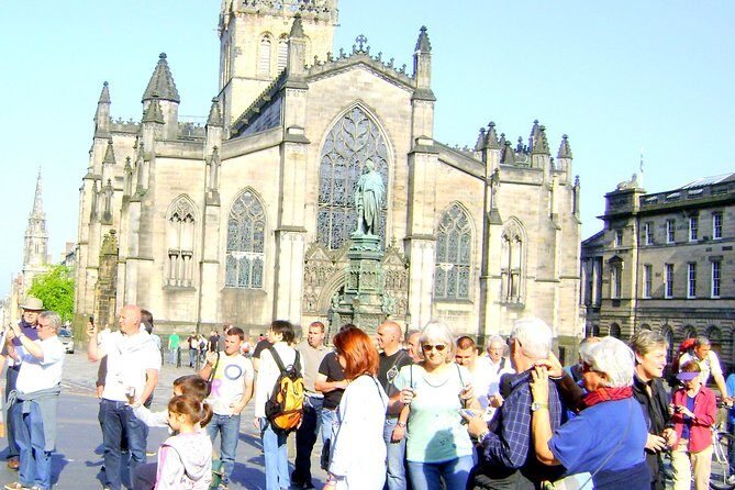Edinburgh City Walking Tour, Discover Old Town, Royal Mile with a Local Expert! - Who this tour suits best (and who should think twice)