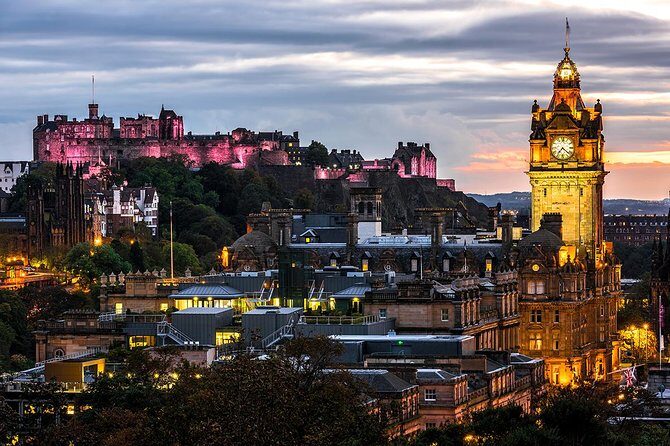 Edinburgh Darkside Walking Tour: Mysteries, Murder and Legends - How the Guides Shape the Night (Names You Might Hear)