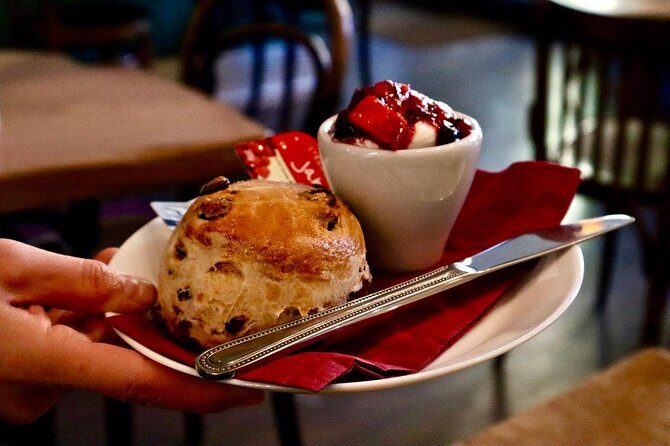 Edinburgh Food Tour with Scotch, Haggis, a Secret Dish & More - Why this Edinburgh food tour works (even if you know the basics)