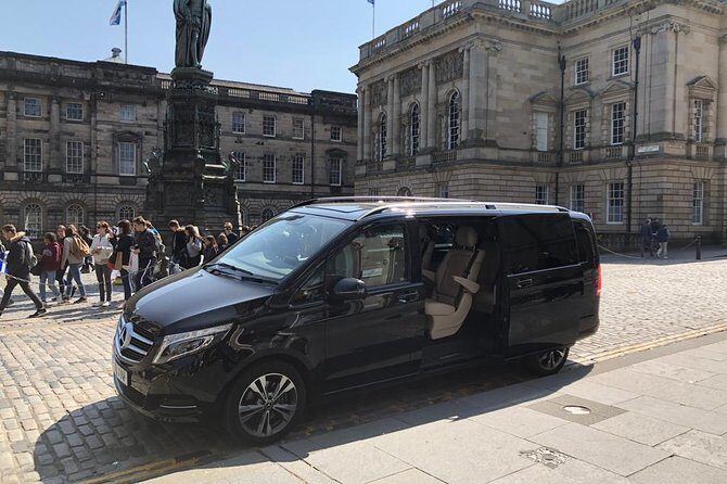 Edinburgh Half Day Guided Private Tour in a Premium Minivan - A private guide that actually means something