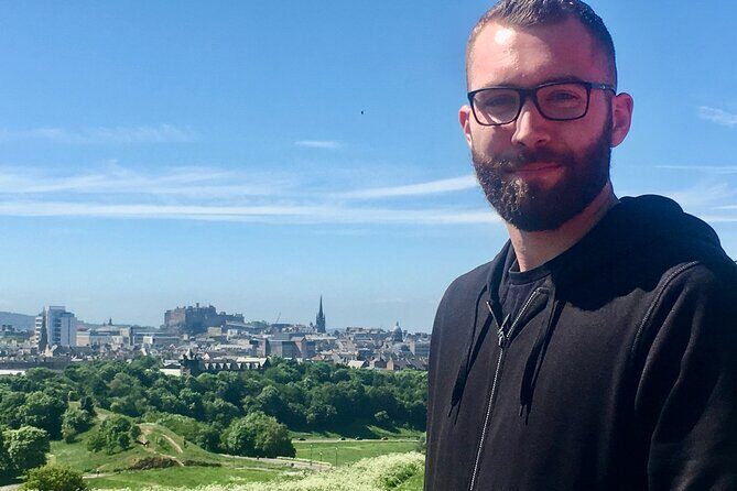 Edinburgh Like a Local: Private & Personalized Experience (3 hrs) - Edinburgh Castle: feudal power in ancient halls