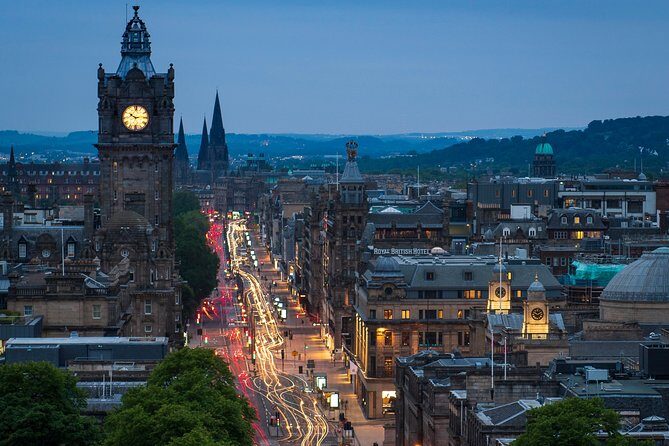 Edinburgh Photography Masterclass - Private Photography Lesson - After dark in Edinburgh: low-light settings that actually matter