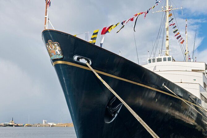 Edinburgh Shore Excursion: City Tour and Royal Yacht Britannia - The Royal Mile vibe: history in motion, not just static stops