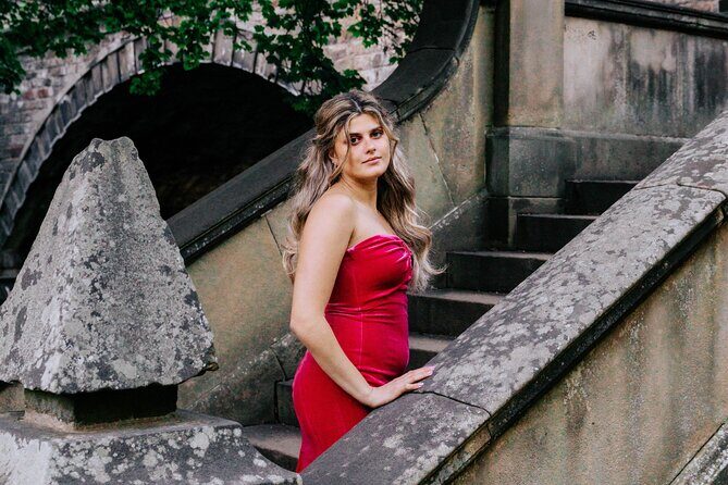 Elegant Professional Private Photoshoot Tour in Edinburgh - Following the Water of Leith to St Bernard’s Well and Circus Lane