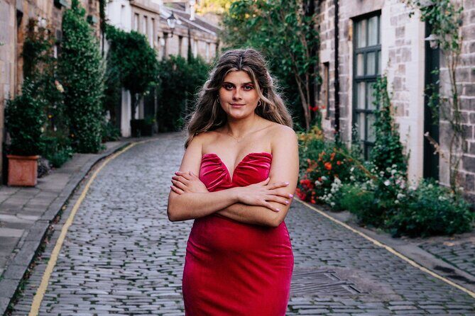 Enchanted Professional Private Photoshoot Tour in Edinburgh - The Royal Mile area: a day-specific stop with options