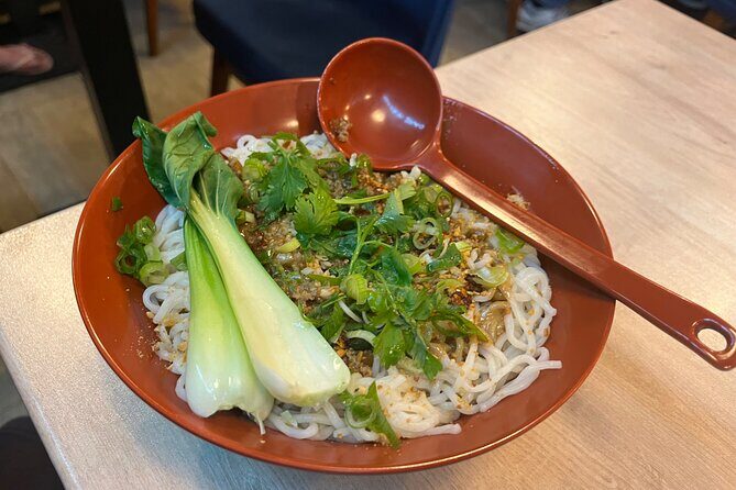 Explore Edinburgh's Asian Quarter & Local Scottish Cuisine - The Meadows: the best kind of lunch chaos (organized by the guide)