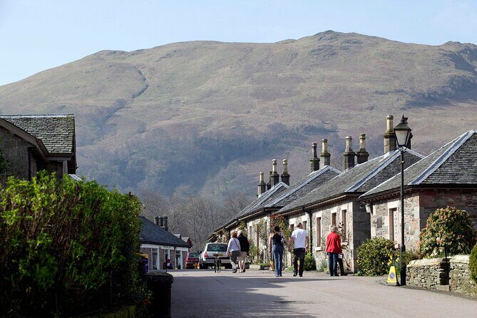 Full-Day Highland Lochs Glens and Castles Tour from Edinburgh - Stirling Castle pass-by: royal Scotland before you even reach the Highlands