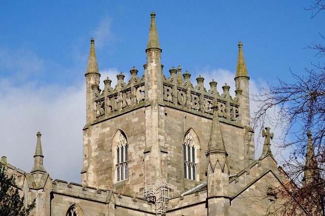Full Day Tour to St Andrews, Dunfermline & the Fife Coast - Private Ride From Edinburgh With Space, AC, and Actual Breaks