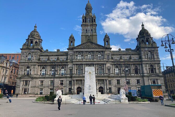 Fun and Flexible Treasure Hunt Around Glasgow with Cryptic Clues - George Square to Duke of Wellington Statue: Start With Big Landmarks