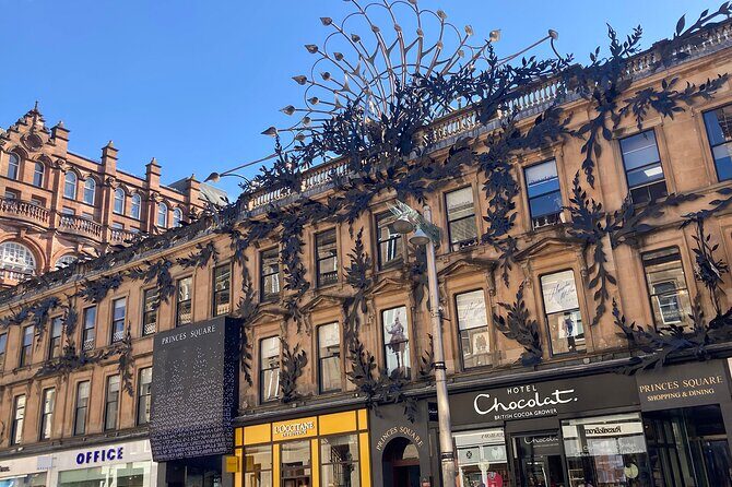 Fun and Flexible Treasure Hunt Around Glasgow with Cryptic Clues - Glasgow Green and City Chambers: Park Moves and Civic Details