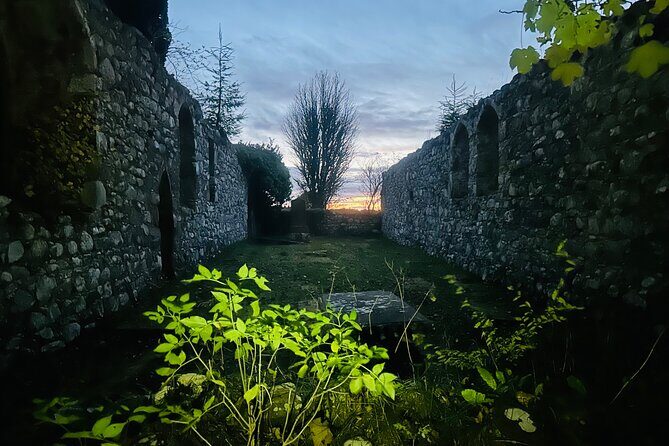 Ghost, Ghouls and Graveyards Private Highland Tour - Greyfriars Cemetery: monk hauntings and women in black