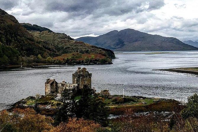 Glasgow: Eilean Donan, Loch Ness & Glenfinnan - 2 Day Tour - Day 1: Loch Lomond, Inveraray, Glencoe, and Glenfinnan Viaduct