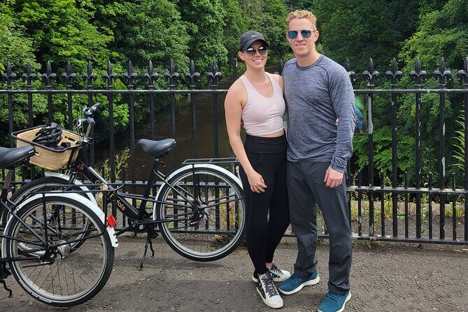 Glasgow Private Bike Tour: Highlights & Hidden Gems - Finnieston Crane and the Riverside Museum: a great starter pair