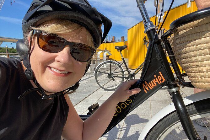 Glasgow Private Bike Tour: Highlights & Hidden Gems - Cycling the Clyde and Kelvin: riverside views with room for photos