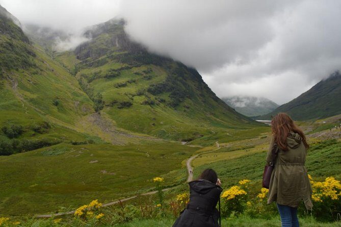 Greenock Private Tour Stirling Castle & Loch Lomond - Tarbet on Loch Lomond: Shoreline Time and a Whisky Dram