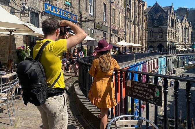 Guided 60-Minute Photography and sightseeing Tour in Edinburgh - Stop 3: Greyfriars Bobby story + quick Instagram editing