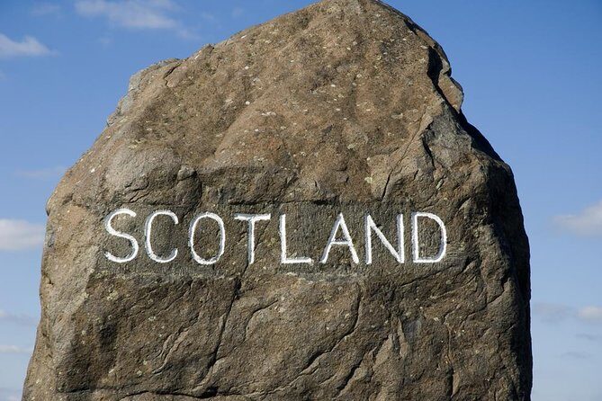 Hadrian's Wall & The Borders Tour from Edinburgh Incl. Admission - Carter Bar: where the photo stop actually makes sense