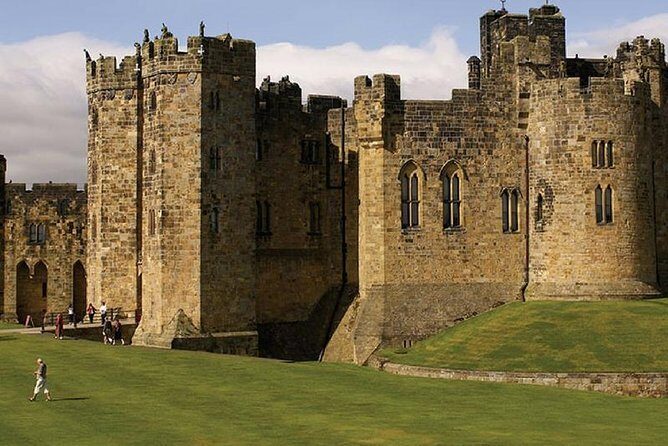 Harry Potter and English Castle Italian Tour Guide - Key things to know before you go