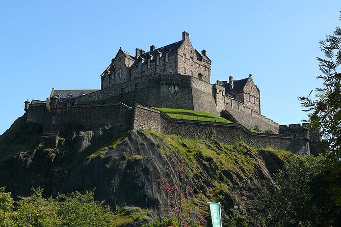 Harry Potter’s Edinburgh: A Self-Guided Audio Tour - Victoria Street: shops, pauses, and story-walk momentum