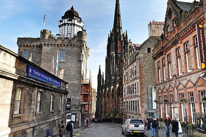 Harry Potter’s Edinburgh: A Self-Guided Audio Tour - Greyfriar’s Kirkyard: the graves stop people remember