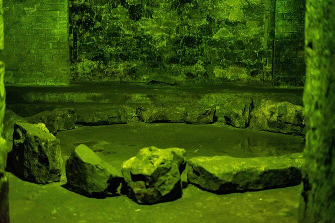 Haunted Vaults Walking Tour in Edinburgh - Down the stairs: what you can expect once you’re underground