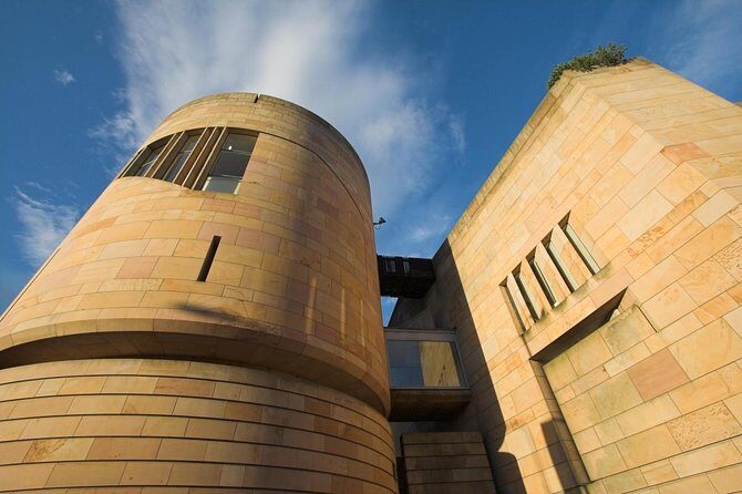 Highlights from Edinburgh’s Old Town: A Self-Guided Audio Tour - Key things I’d watch for