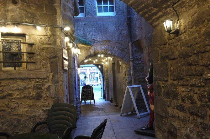 Highlights from the Royal Mile: A Self-Guided Audio Tour - Down the Royal Mile: Deacon Brodie and the darker side of fame