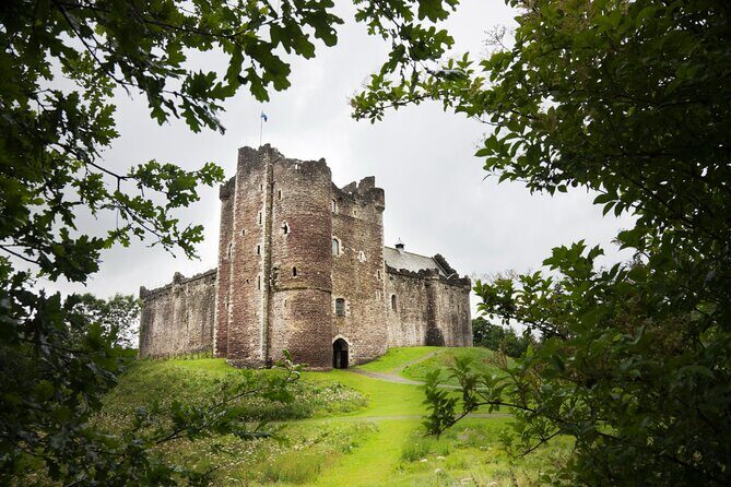 Iconic Outlander Locations Private Tour - Linlithgow Palace: Mary Queen of Scots and Wentworth Prison scenes