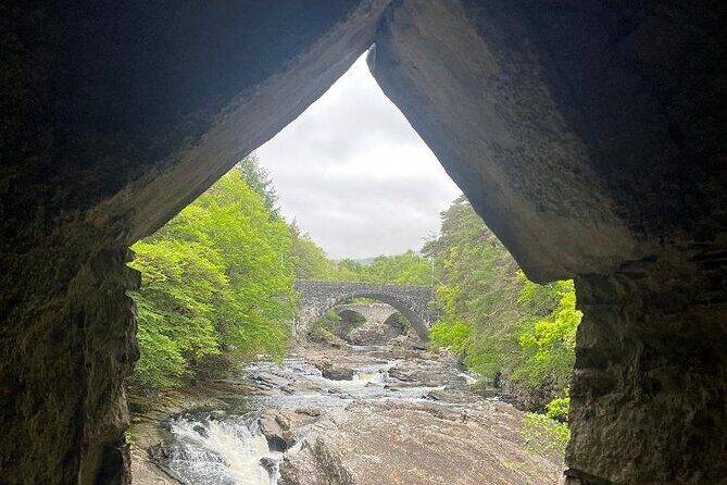 Invergordon or Inverness: Loch Ness Explorer Private Tour - Stop 2: Fort Augustus canal locks, village charm, and a lunch plan